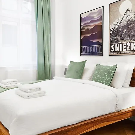 Househost :starowislna 66/9 Street Appartement