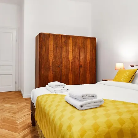 Househost :starowislna 66/9 Street Appartement